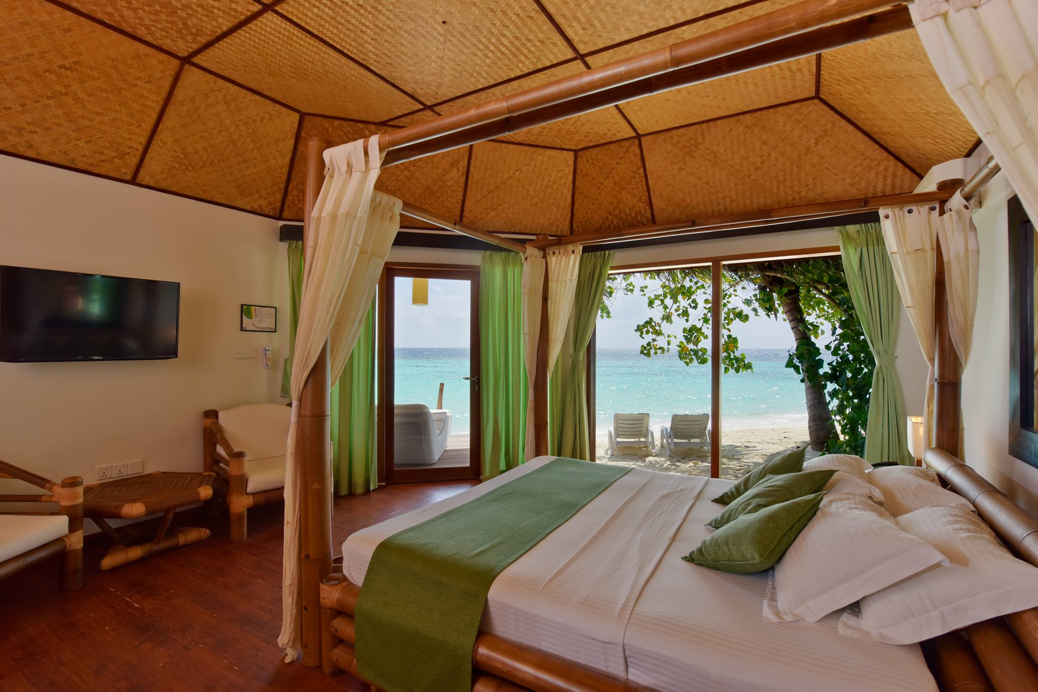 Бич рум. Сафари Исланд Мальдивы. Safari Island Resort 4*. Бунгало Исланд Резорт. Северный Атолл Мале бунгало.