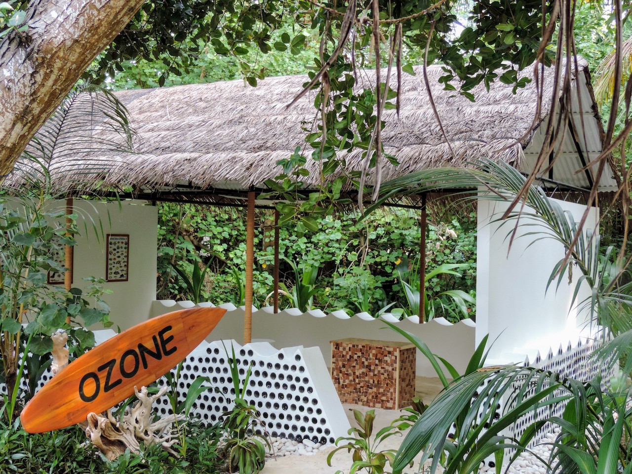 The sustainable OZONE Hut – made for presentations and talks on marine life at the Outrigger