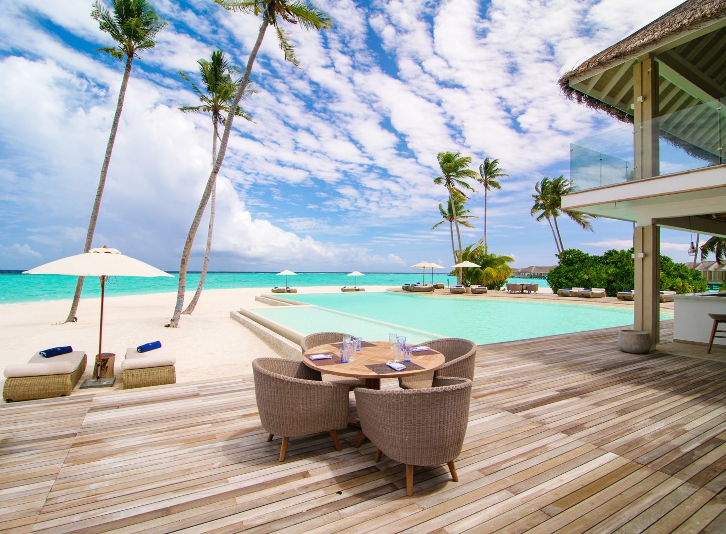 Pool Bar at Baglioni Resort Maldives